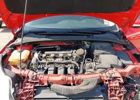 2013 Ford Focus Se z USA, uszkodzony, nr VIN 1FADP3K25DL378757